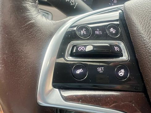 Used 2015 Cadillac SRX Luxury w/ Driver Awareness Package FWD image 18