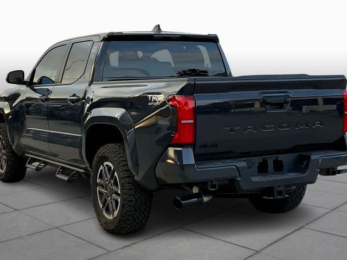 Used 2025 Toyota Tacoma TRD Sport AWD/4WD image 12