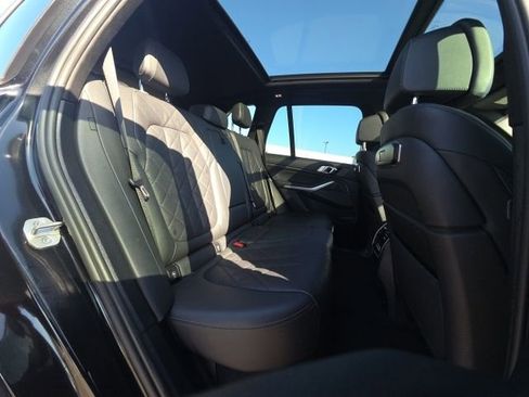 Used 2024 BMW X5 sDrive40i w/ Premium Package image 10