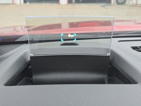 Used 2024 GMC Terrain SLT w/ Tech Package image 8