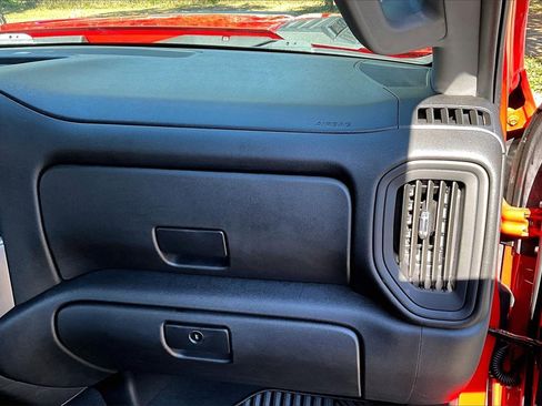 Used 2025 Chevrolet Silverado 2500 Custom w/ Custom Convenience Package image 23