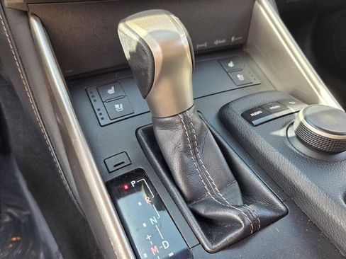 Used 2015 Lexus IS 250 w/ Premium Package RWD image 27