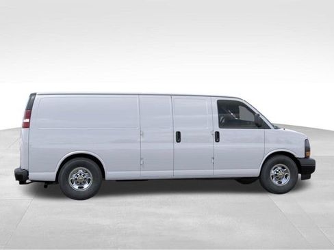 New 2026 Chevrolet Express 2500 Extended w/ Driver Convenience Package RWD image 5