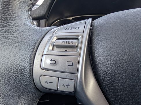 Used 2016 Nissan Rogue SL w/ SL Premium Package image 15