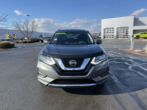 Used 2018 Nissan Rogue SV image 10