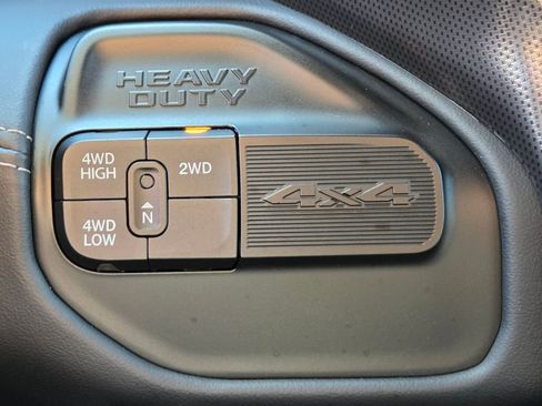 Used 2024 RAM 2500 Limited AWD/4WD image 34