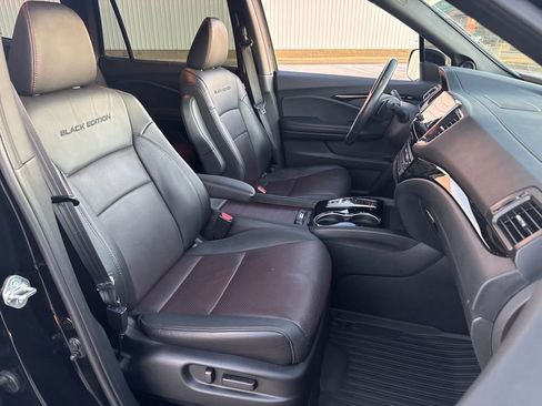 Used 2021 Honda Pilot Black Edition image 13