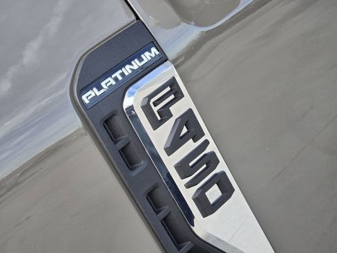 New 2026 Ford F450 Platinum w/ Platinum Plus Package image 15