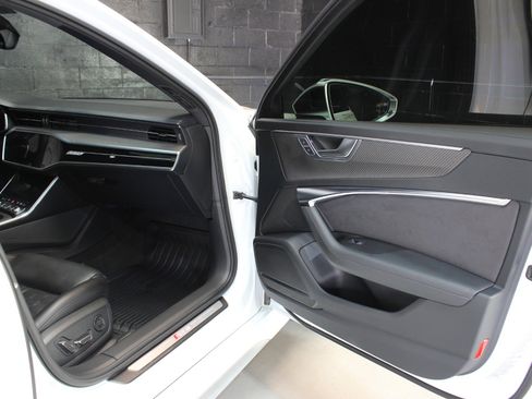 Used 2023 Audi RS 6 image 35