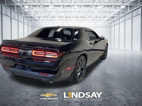 Used 2023 Dodge Challenger R/T w/ Blacktop Package image 9