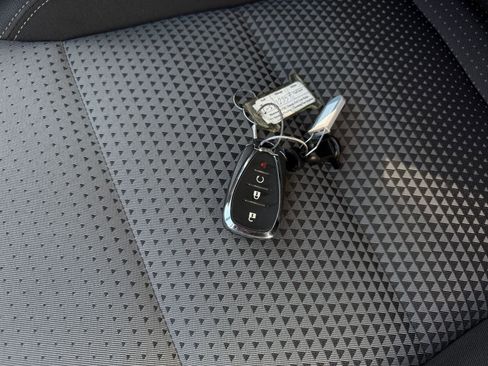 Used 2025 Chevrolet Trax LT image 21