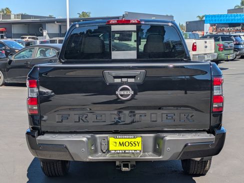 New 2026 Nissan Frontier SV w/ All-Weather Content Package image 9
