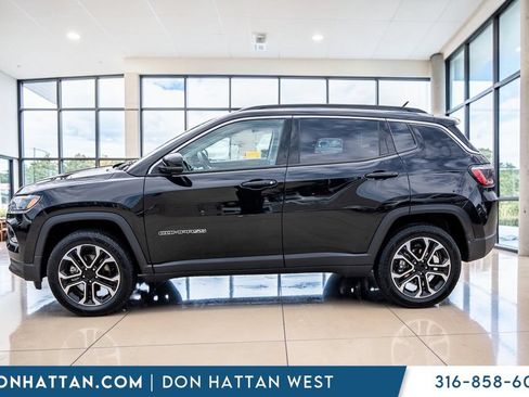 Used 2022 Jeep Compass Limited AWD/4WD image 2