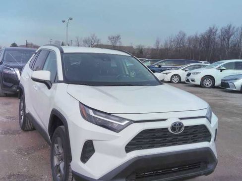 Used 2024 Toyota RAV4 XLE image 1