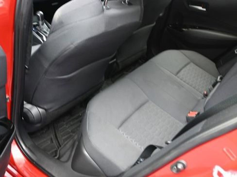 Used 2021 Toyota Corolla SE w/ SE Preferred Package image 18