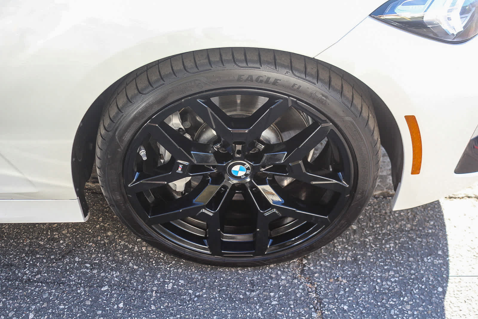 Used 2026 BMW 330i Sedan w/ M Sport Package RWD image 11