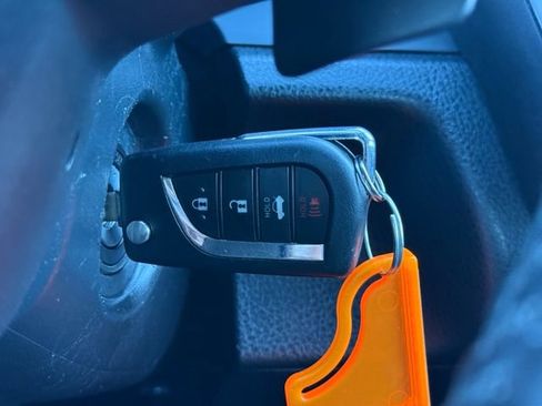 Used 2024 Toyota Camry SE image 32