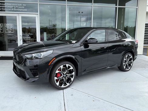 New 2026 BMW X2 xDrive28i w/ Technology Package AWD/4WD image 2