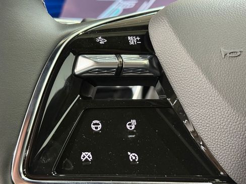 New 2026 Cadillac Lyriq Sport AWD/4WD image 15