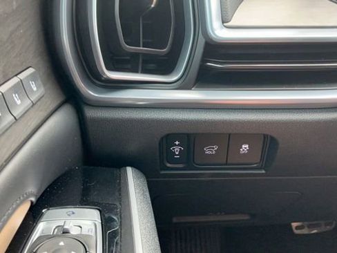 Certified 2025 Kia Sorento SX Prestige w/ Olive Brown Leather Package AWD/4WD image 34