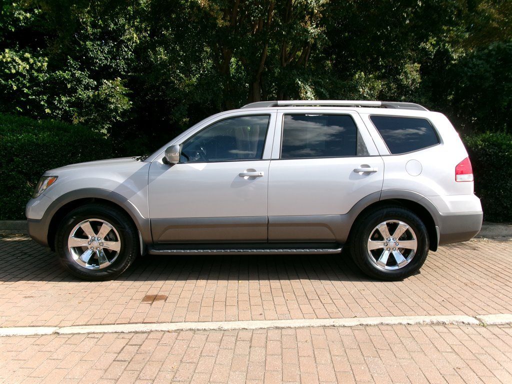 Used 2009 Kia Borrego EX w/ Premium Pkg RWD image 8