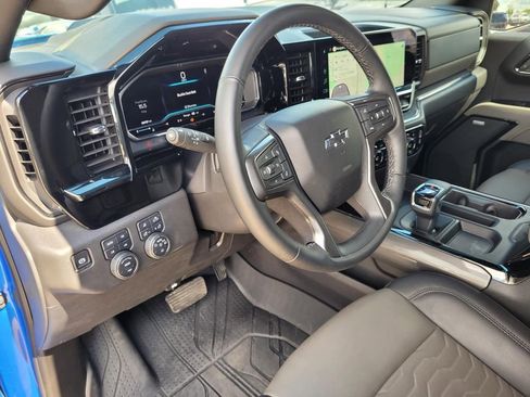 Used 2025 Chevrolet Silverado 1500 ZR2 image 11