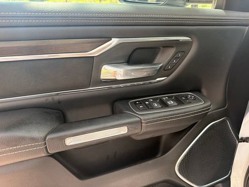 Used 2022 RAM 1500 Laramie AWD/4WD image 15