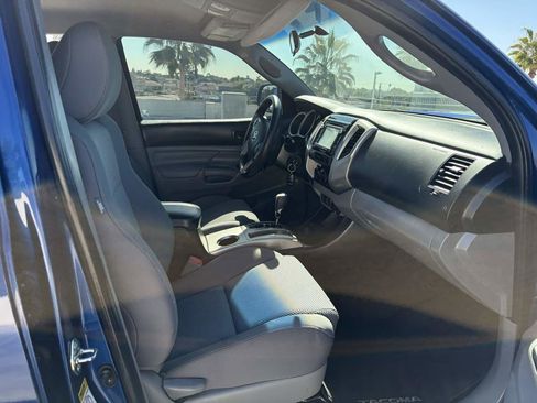 Used 2015 Toyota Tacoma PreRunner image 20