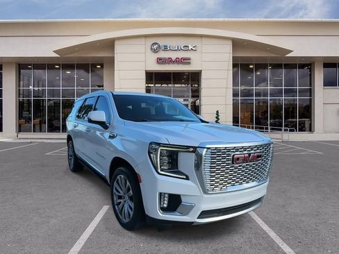 Certified 2022 GMC Yukon Denali image 3