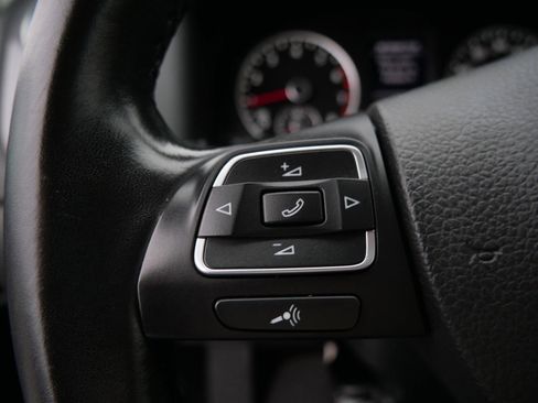 Used 2016 Volkswagen Tiguan S image 28