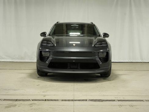 Used 2025 Porsche Macan Electric image 10