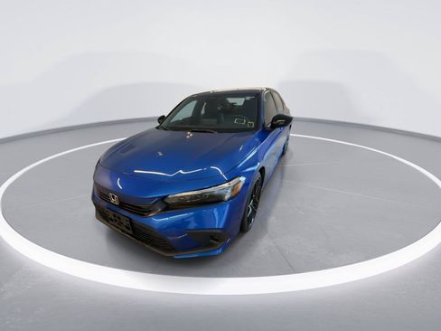 Used 2024 Honda Civic Sport image 2