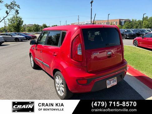 Used 2013 Kia Soul + FWD image 4
