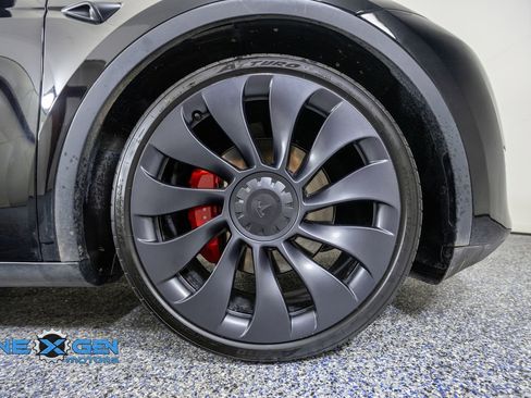 Used 2024 Tesla Model Y Performance AWD/4WD image 43