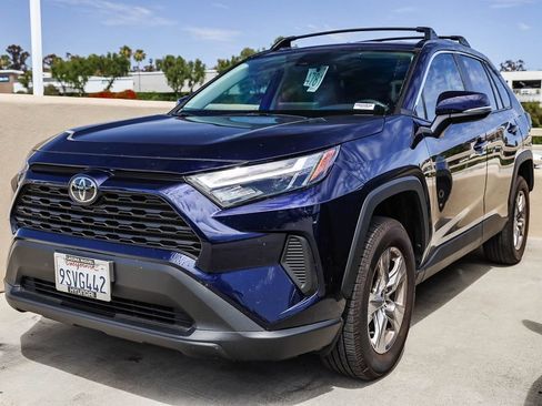 Used 2025 Toyota RAV4 XLE FWD image 3