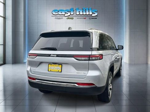 Certified 2023 Jeep Grand Cherokee Limited AWD/4WD image 6