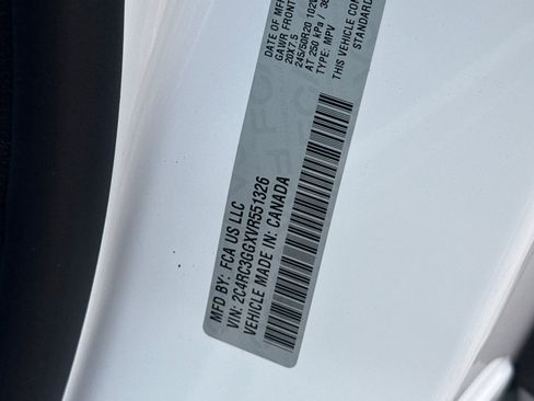 New 2027 Chrysler Pacifica Limited AWD/4WD image 29