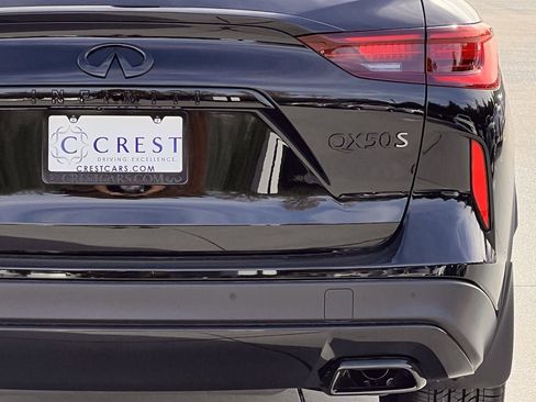 New 2025 INFINITI QX50 Sport image 5