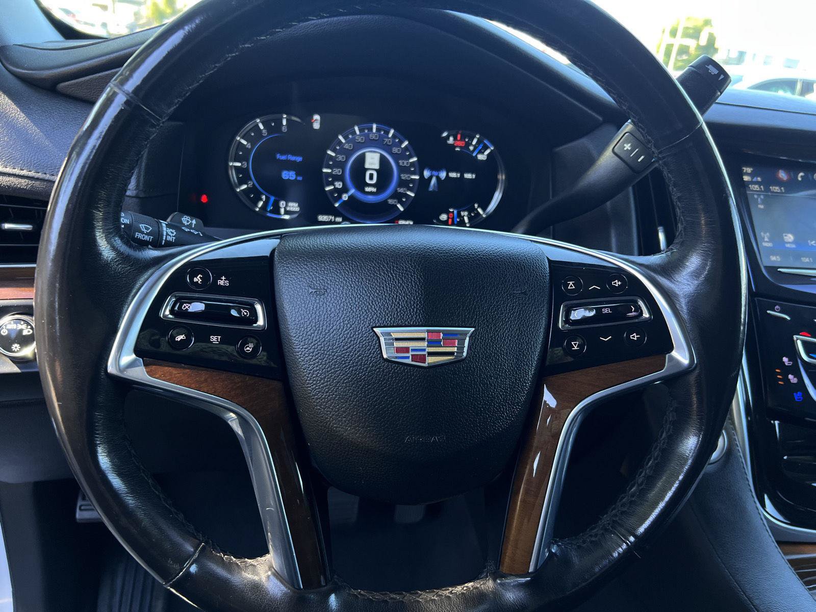 Used 2020 Cadillac Escalade 2WD image 6