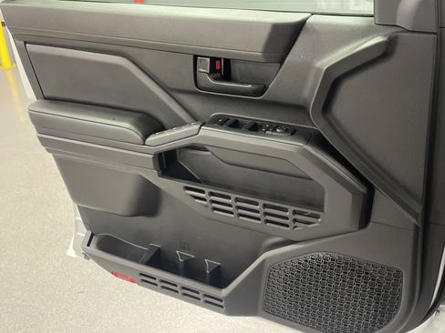 Used 2025 Toyota Tacoma SR image 14