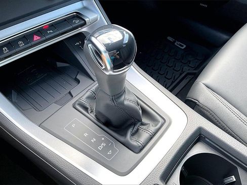 New 2025 Audi Q3 2.0T Premium image 28