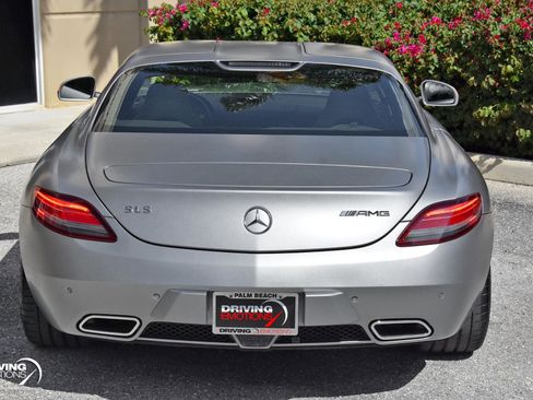 Used 2011 Mercedes-Benz SLS AMG Coupe image 23