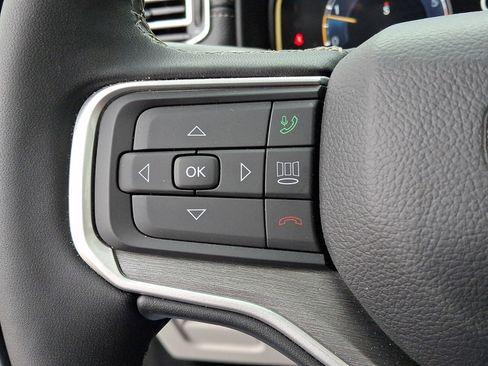 Used 2025 Jeep Wagoneer 4WD w/ Premium Group I image 20