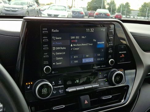 Certified 2021 Toyota Highlander XLE image 20