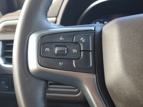 Used 2023 Chevrolet Suburban LT RWD image 25