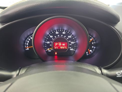 Used 2016 Kia Soul + w/ Audio Package FWD image 18