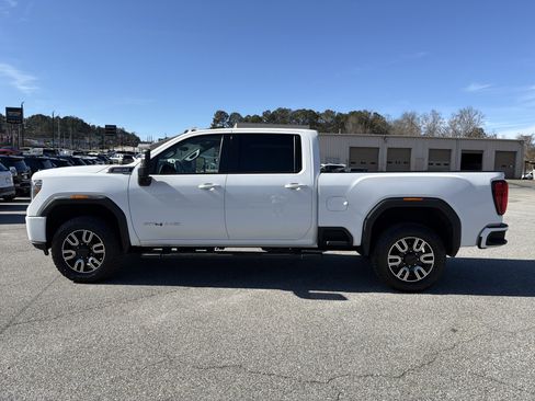 Used 2020 GMC Sierra 2500 AT4 w/ AT4 Premium Package image 9