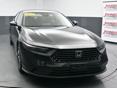 Used 2023 Honda Accord EX image 3