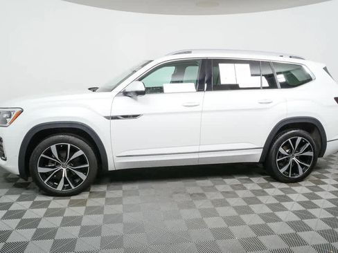 Certified 2025 Volkswagen Atlas SEL Premium R-Line image 33