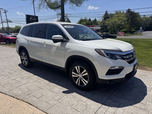Used 2018 Honda Pilot EX image 16